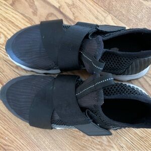 Sorel Kinetic Sneakers tennis shoes black and white womens size 6.5